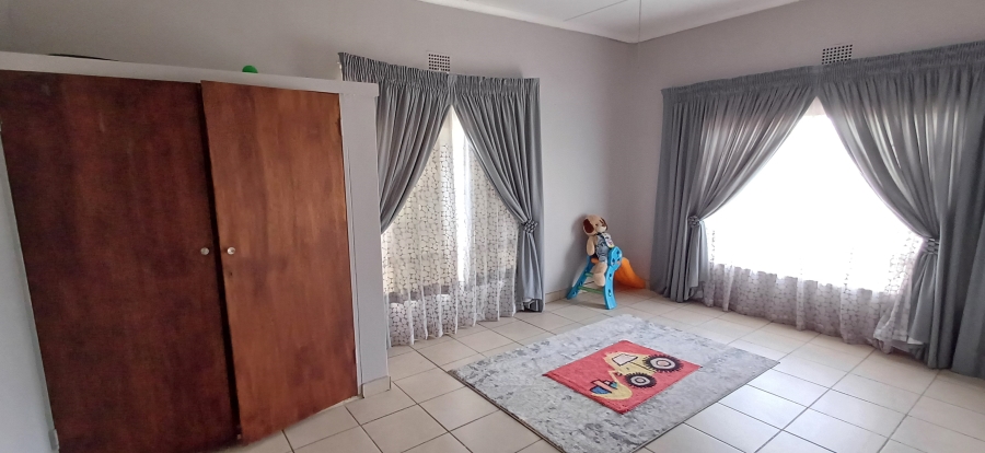 7 Bedroom Property for Sale in Harpington A H North West